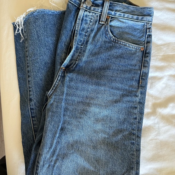Aritzia Denim Forum Farrah Wide Leg Crop Jean - Picture 4 of 4
